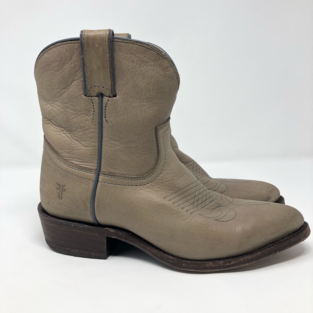Frye Boots Size: 7.5